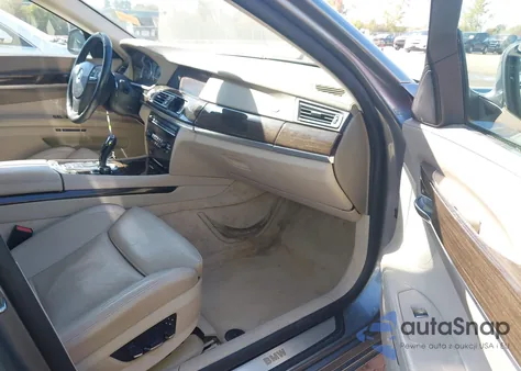 2011 BMW 750Li z USA, uszkodzony, nr VIN WBAKB8C56BCY65532